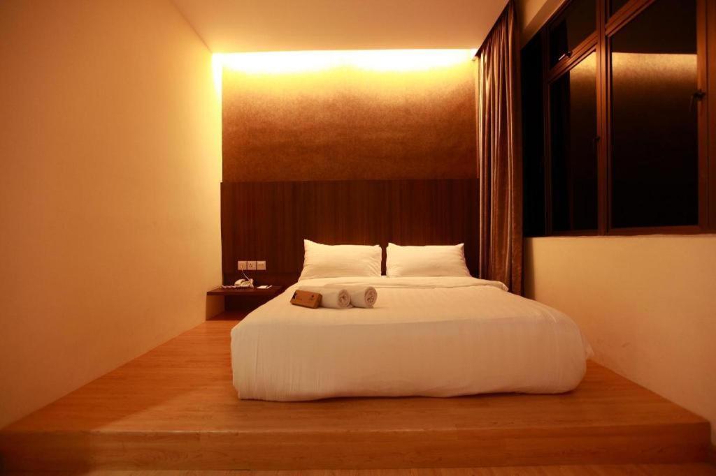 Starz Hotel Kluang Exterior photo
