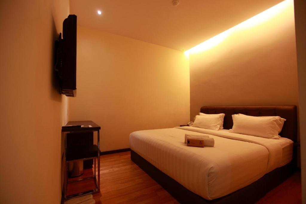 Starz Hotel Kluang Exterior photo