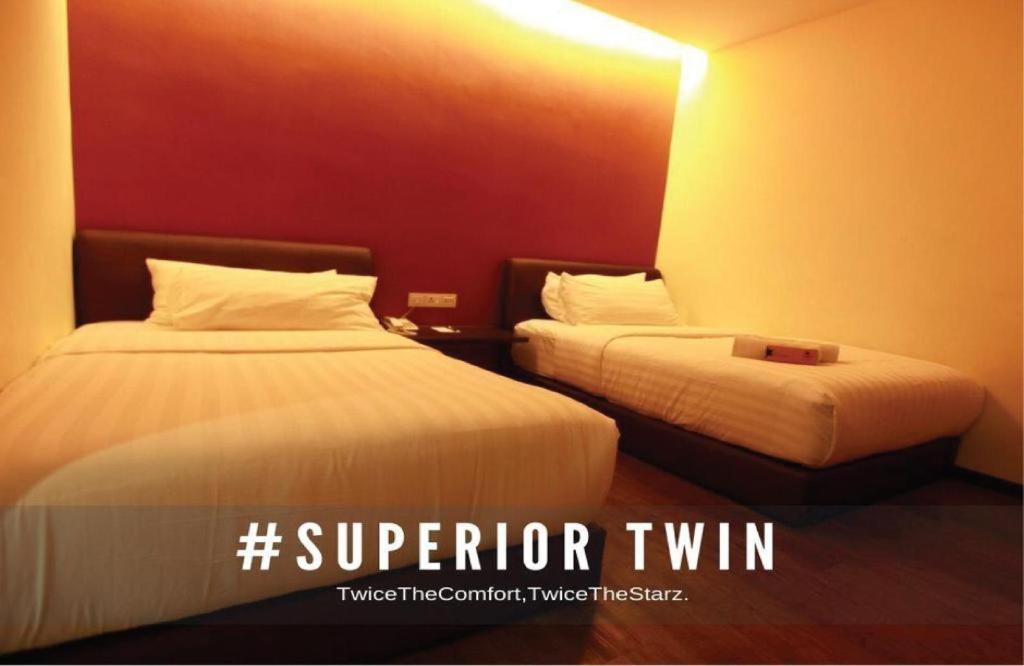 Starz Hotel Kluang Exterior photo